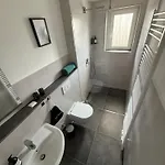 2 Chic Chamber